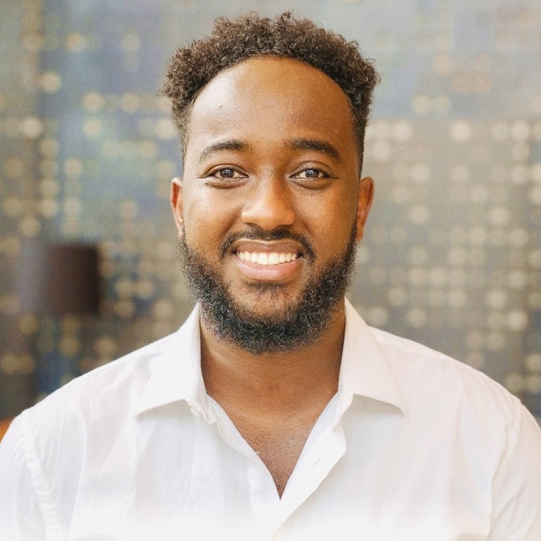 Robson Adem headshot